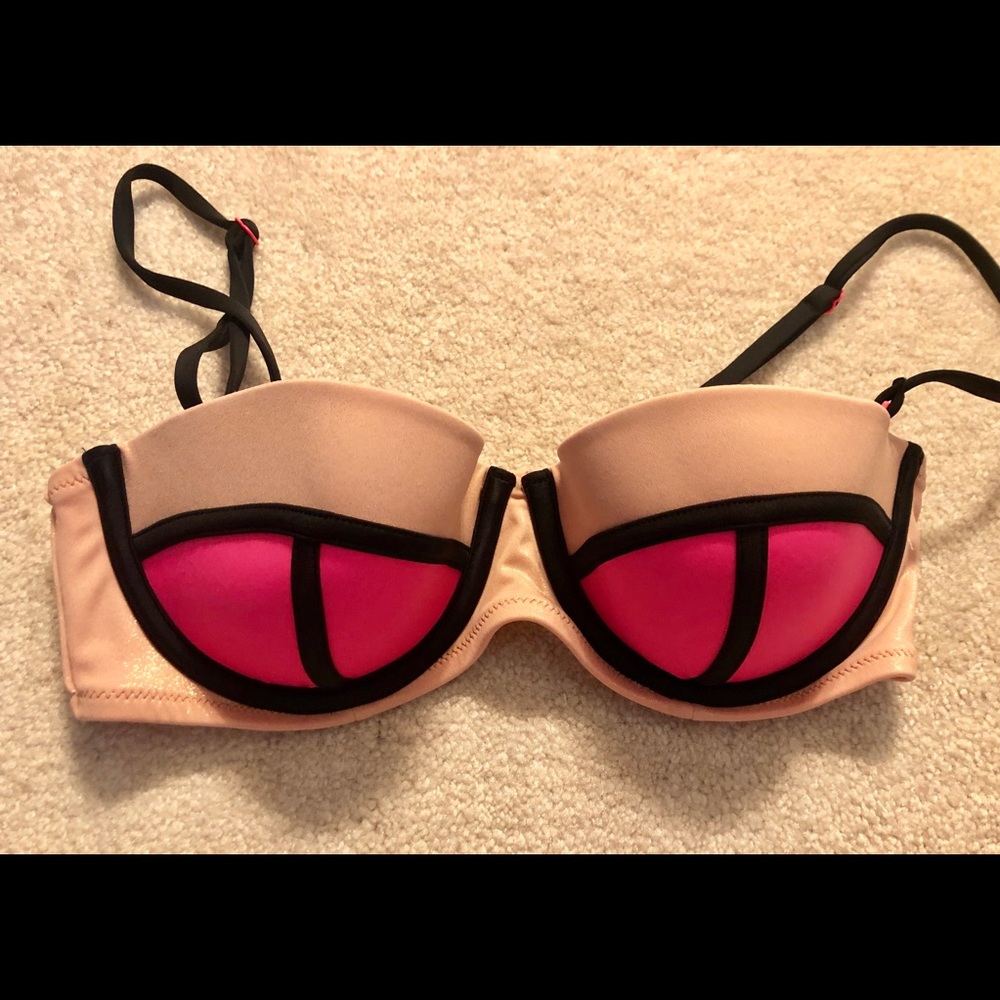 Victoria’s Secret Bikini Top - Picture 1 of 1